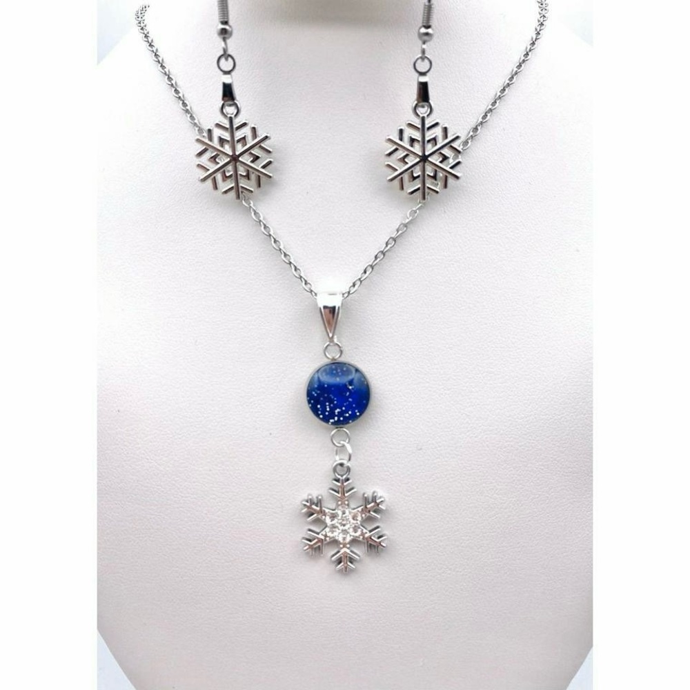 Silver and Blue - Picture 4 of 4